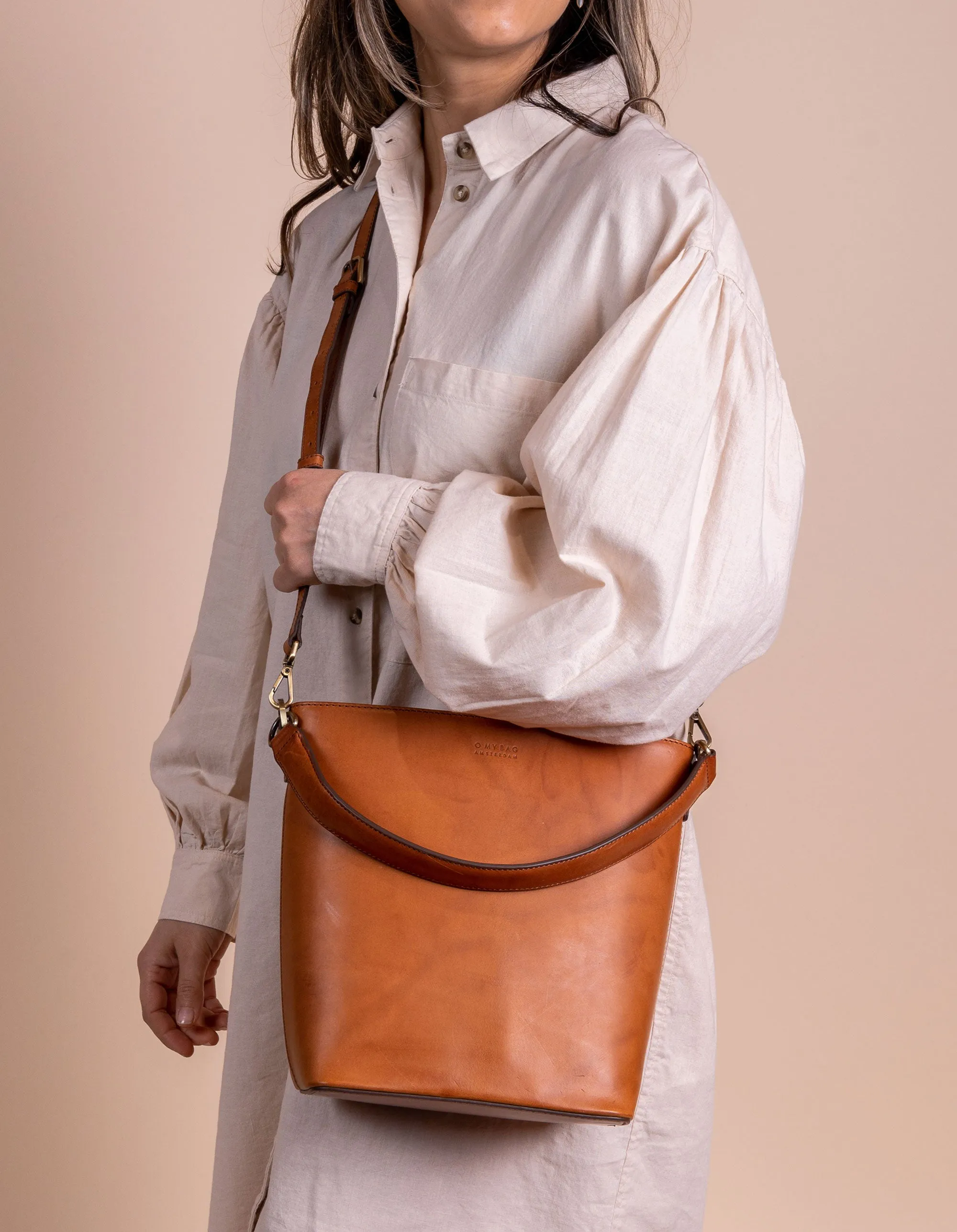 Bobbi Bucket Bag Maxi | Classic Leather