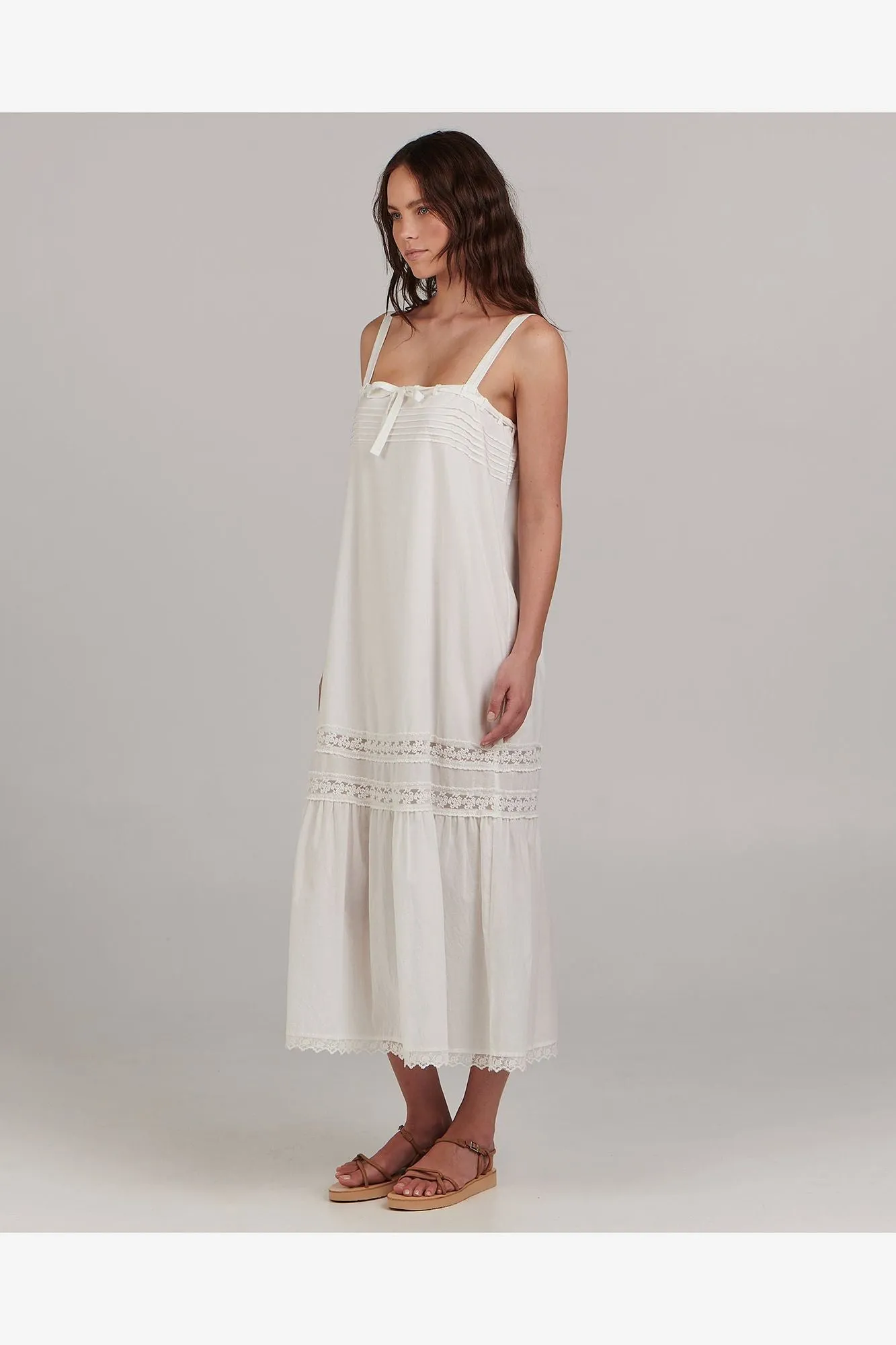 CHARLIE HOLIDAY POPPY MIDI DRESS - WHITE