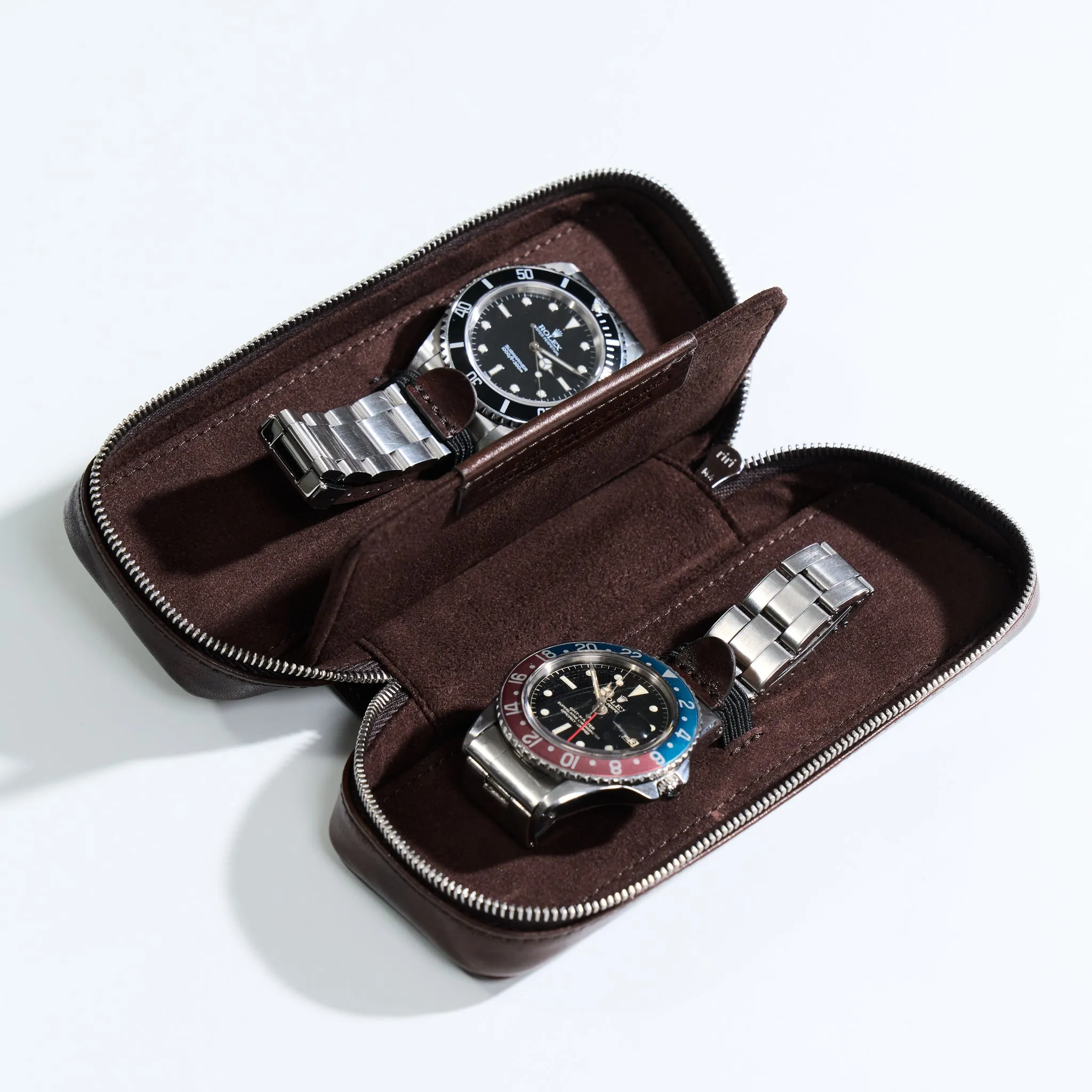 DISTRESSED DARK BROWN DUO POUCH FOR TWO WATCHES