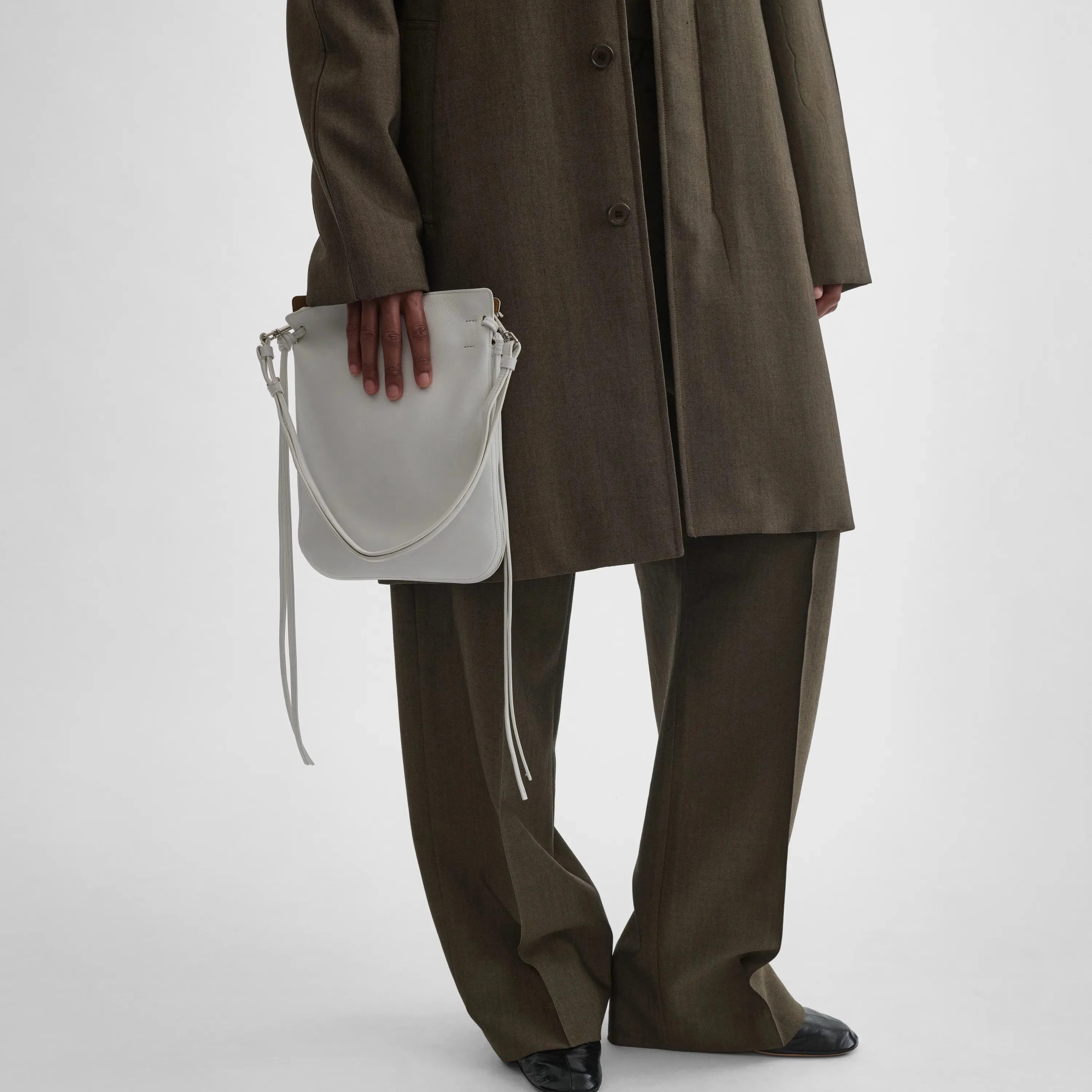 GIG POUCH | white leather with silver