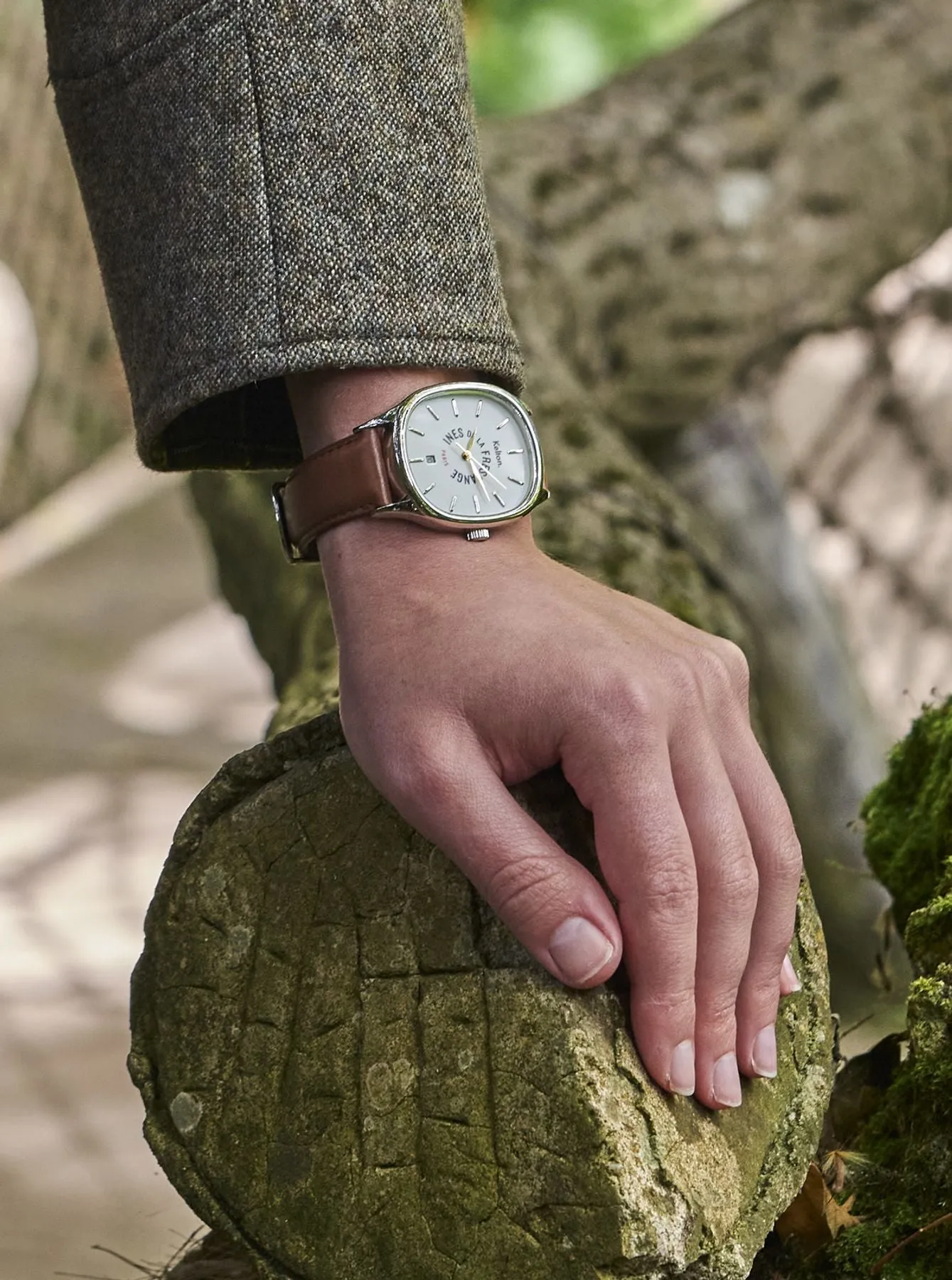 Grande Colorama camel watch Kelton x Ines de la Fressange Paris
