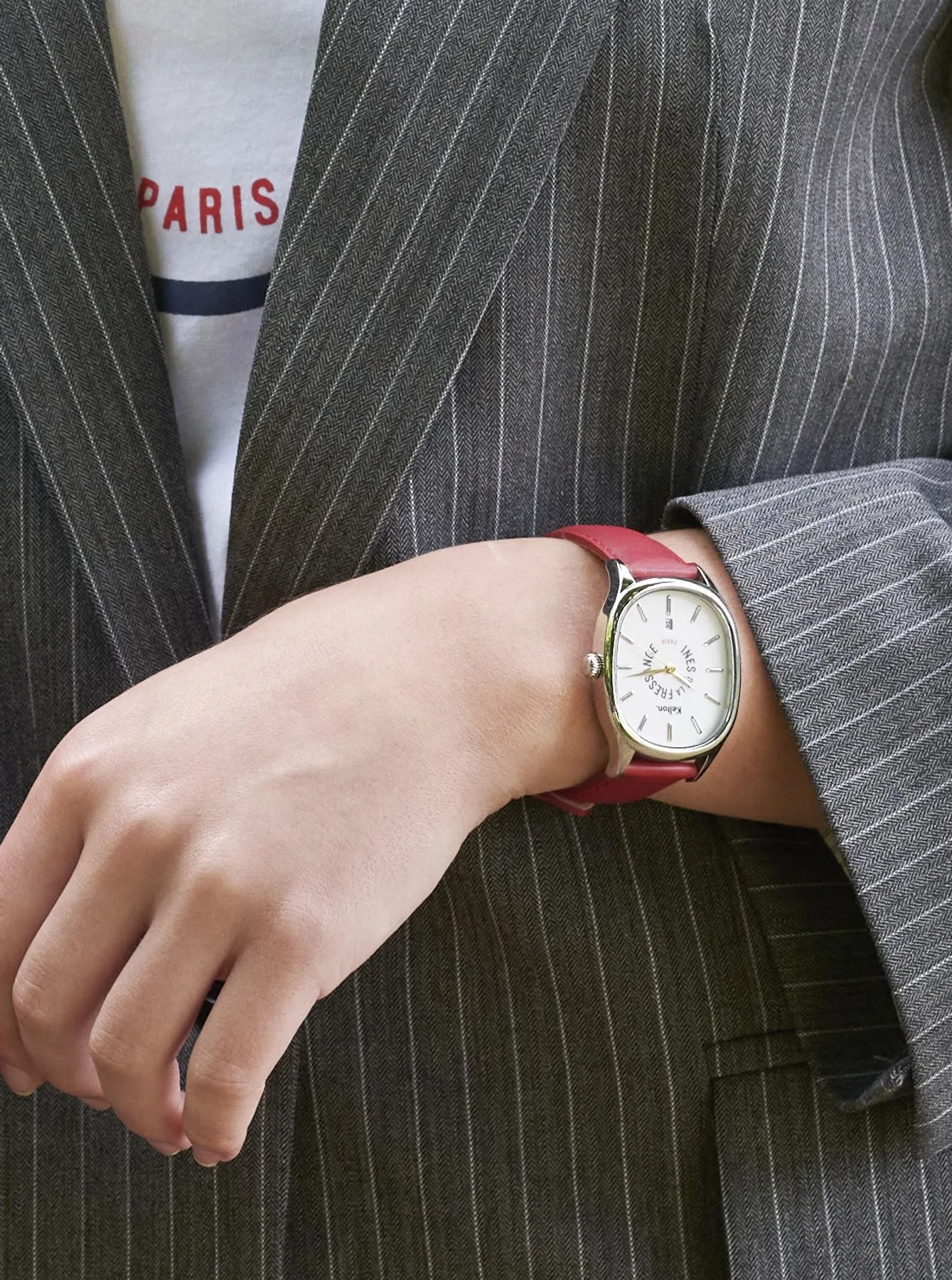 Grande Colorama red watch Kelton x Ines de la Fressange Paris
