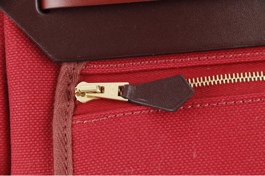 HERMES HERBAG 31 STAMP B (YEAR 2023) ROUGE CANVAS GOLD HARDWARE WITH DUST COVER AND BOX