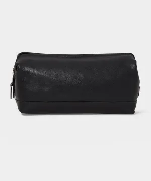 Il Bisonte Leather Dopp Kit in Black