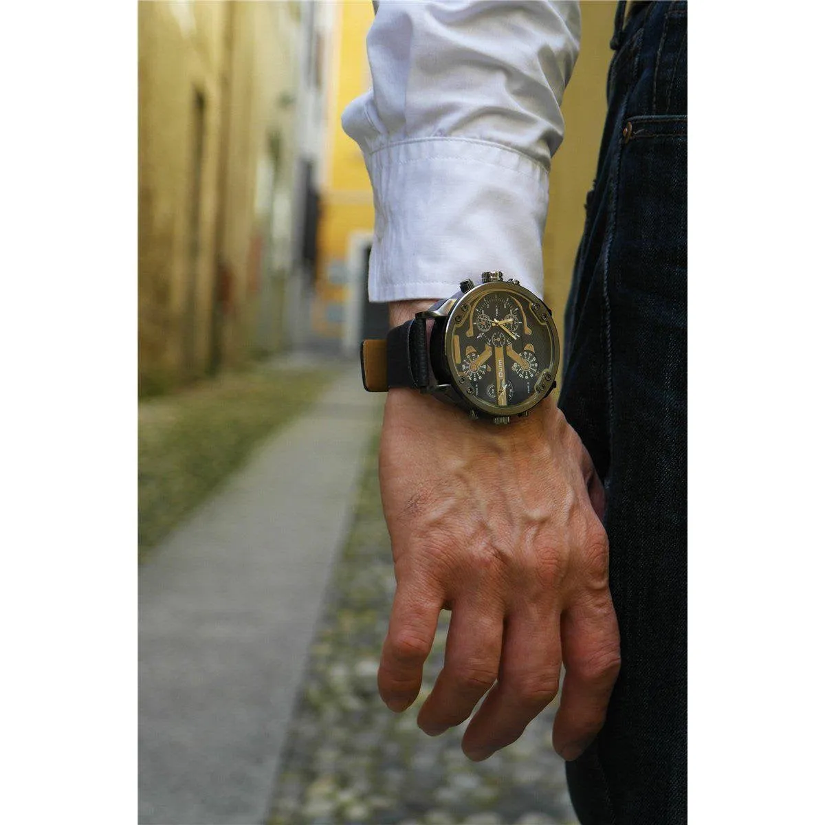 Large Dual-Time-Zone Watch – 2 Color Variants