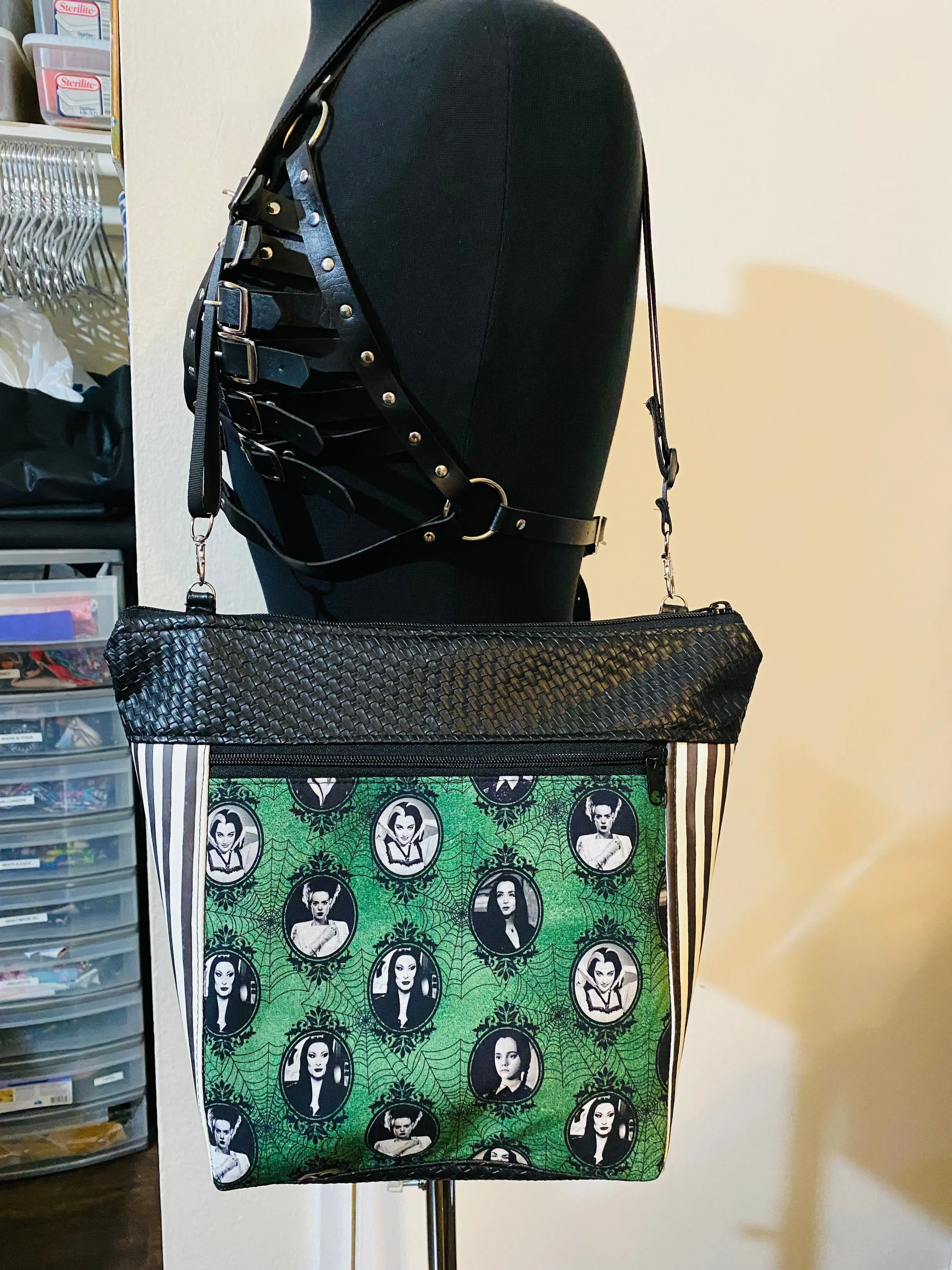 LAS GOTICAS POUCH/BAG