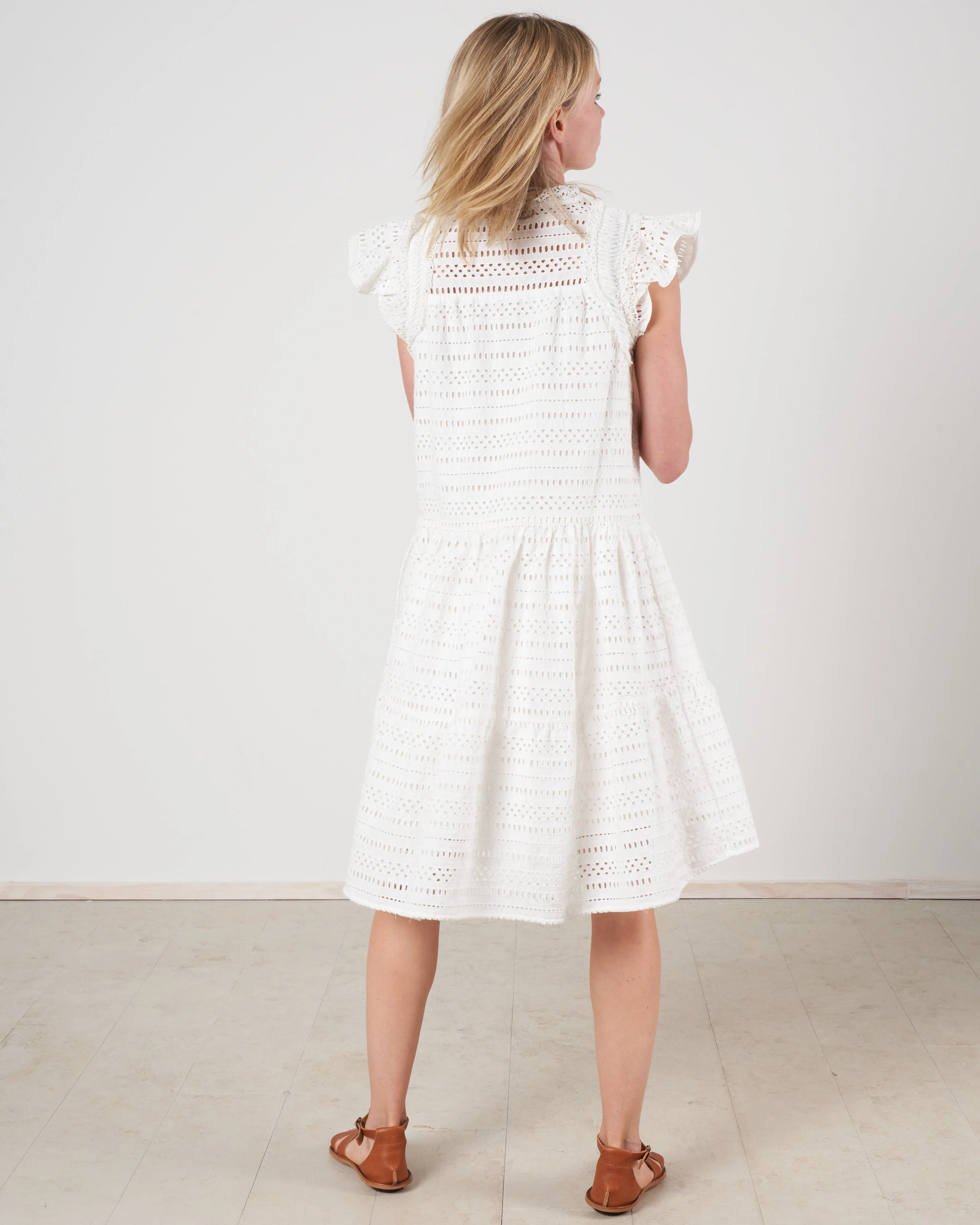 lina eyelet s/slv tiered tunic- cream cream