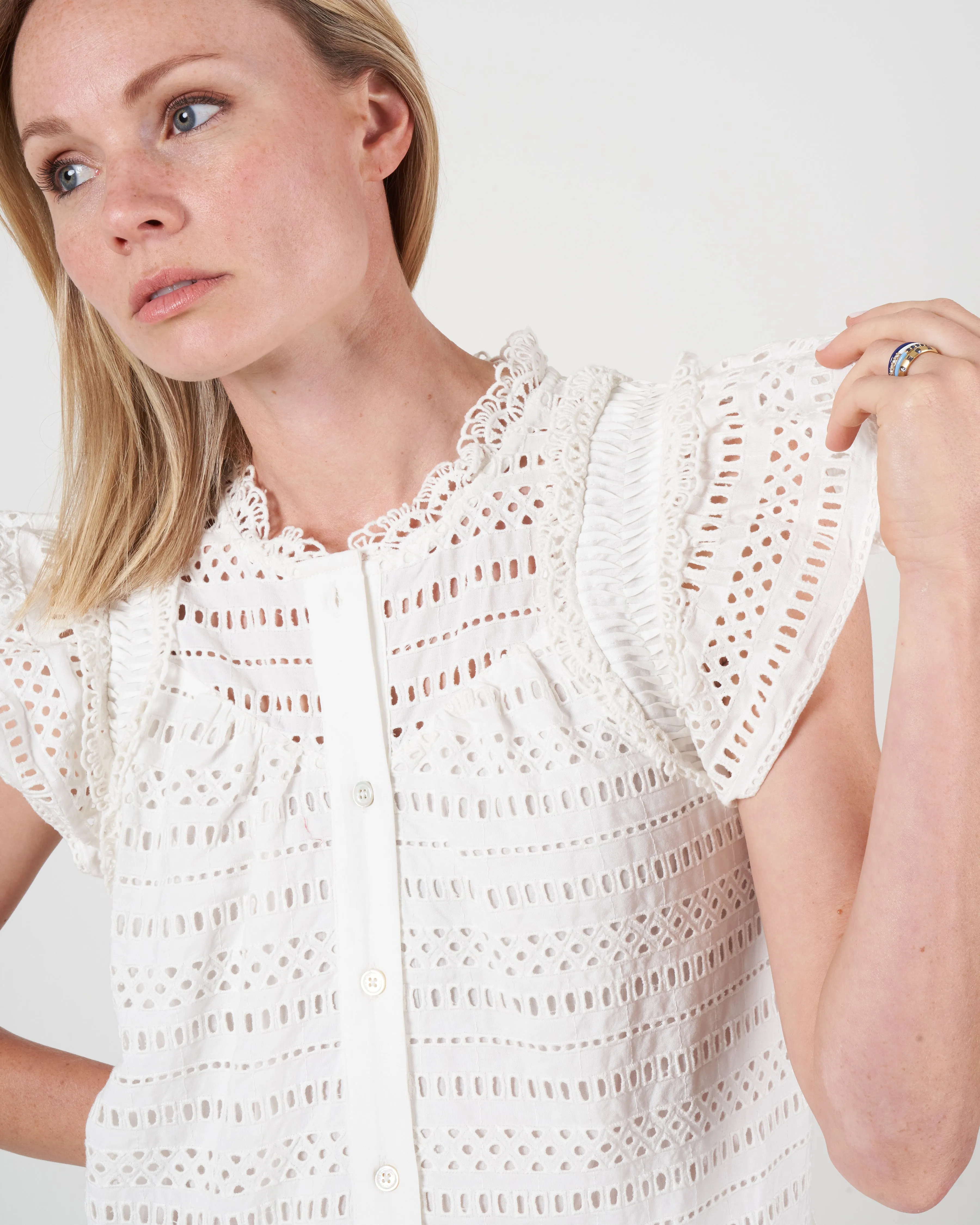 lina eyelet s/slv tiered tunic- cream cream