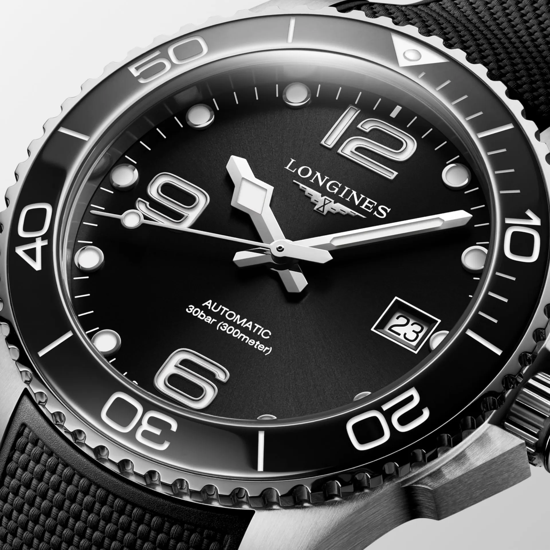 Longines HydroConquest 39mm Black Dial Rubber Strap Men's Watch L37804569