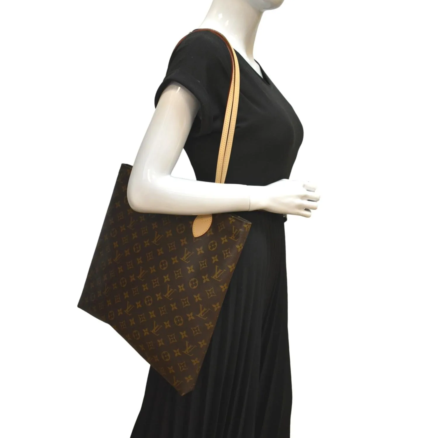 LOUIS VUITTON Carry it Monogram Canvas Shoulder Bag Brown