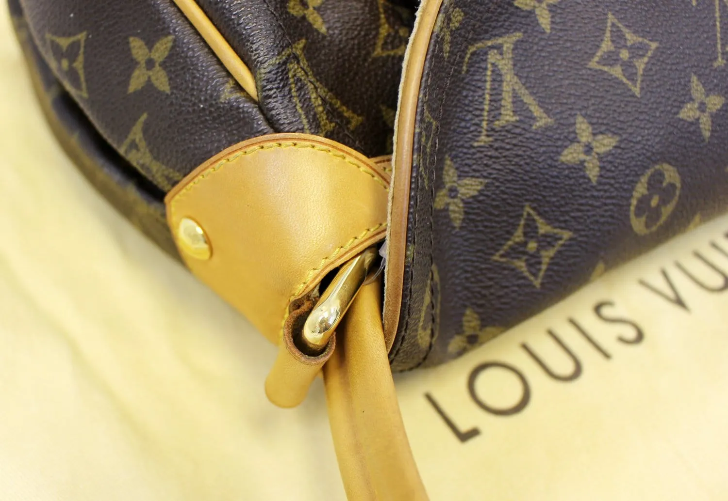 LOUIS VUITTON Monogram Canvas Beverly MM Shoulder Bag - Sale