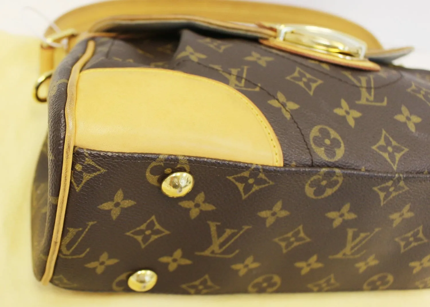 LOUIS VUITTON Monogram Canvas Beverly MM Shoulder Bag - Sale