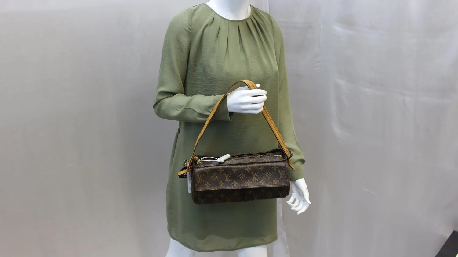 LOUIS VUITTON Monogram Canvas Viva Cite MM Shoulder Bag - Sale