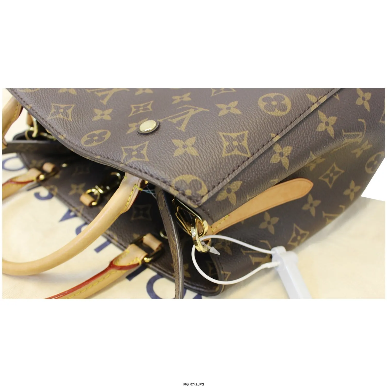 LOUIS VUITTON Montaigne MM Monogram Canvas Shoulder Bag