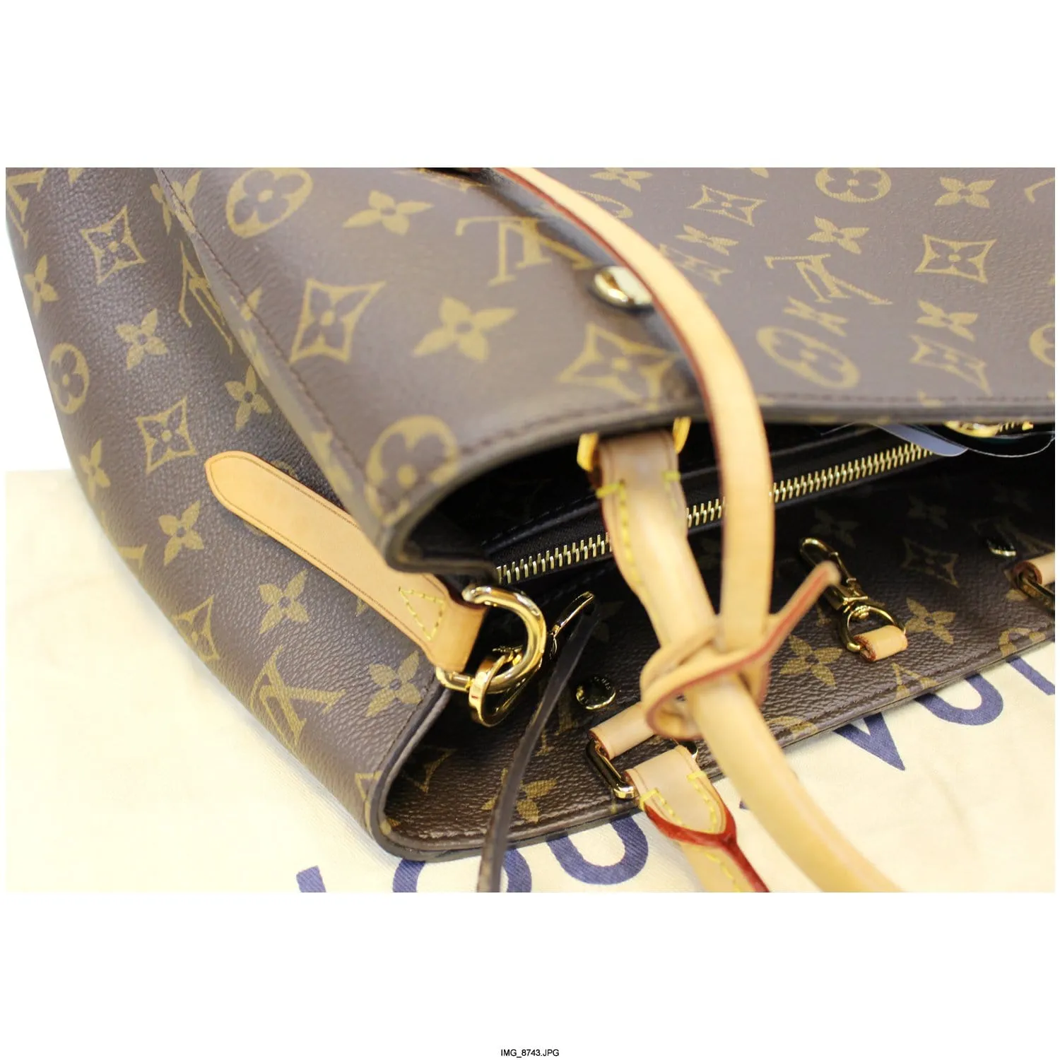 LOUIS VUITTON Montaigne MM Monogram Canvas Shoulder Bag