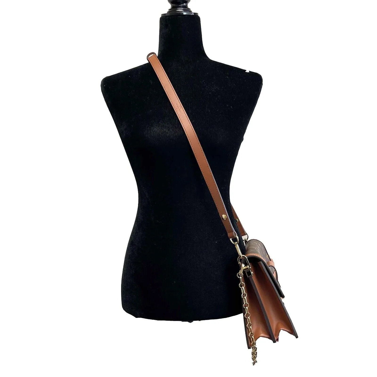 Louis Vuitton New w box Dauphine Reverse Monogram Canvas Leather MM Brown Handba