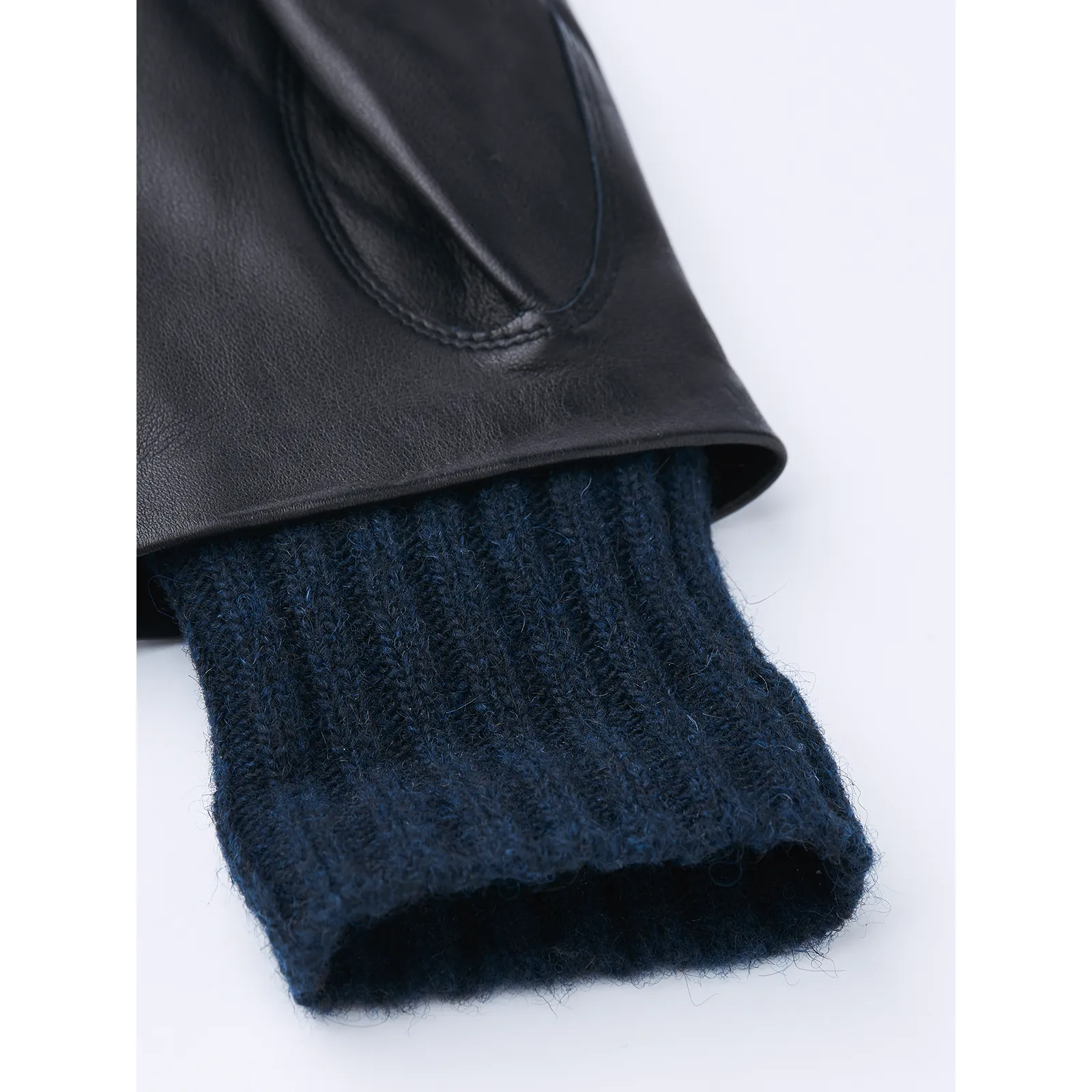Megan Gloves, Navy