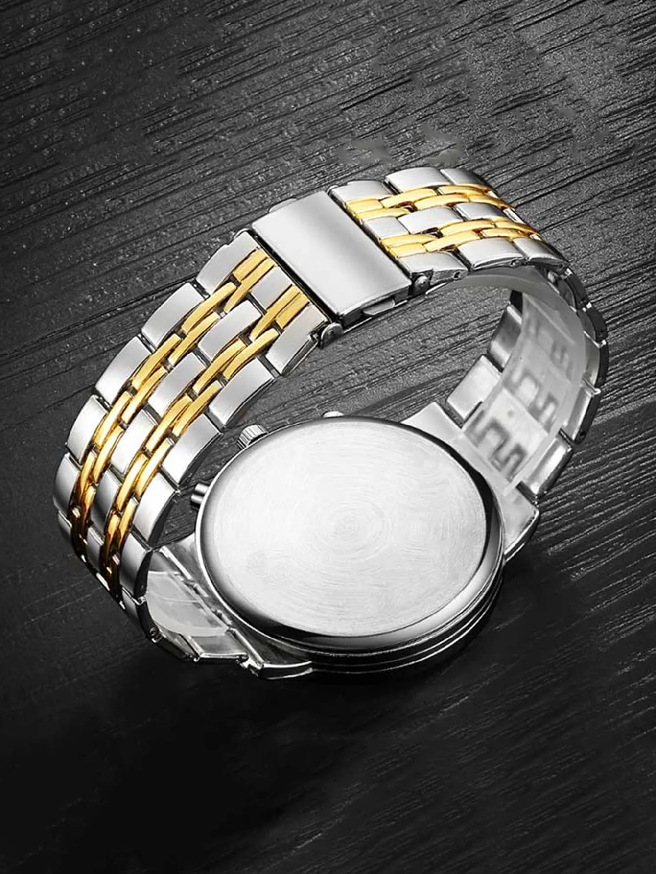 Men Round Pointer Quartz Watch - Gold- FD ⚡