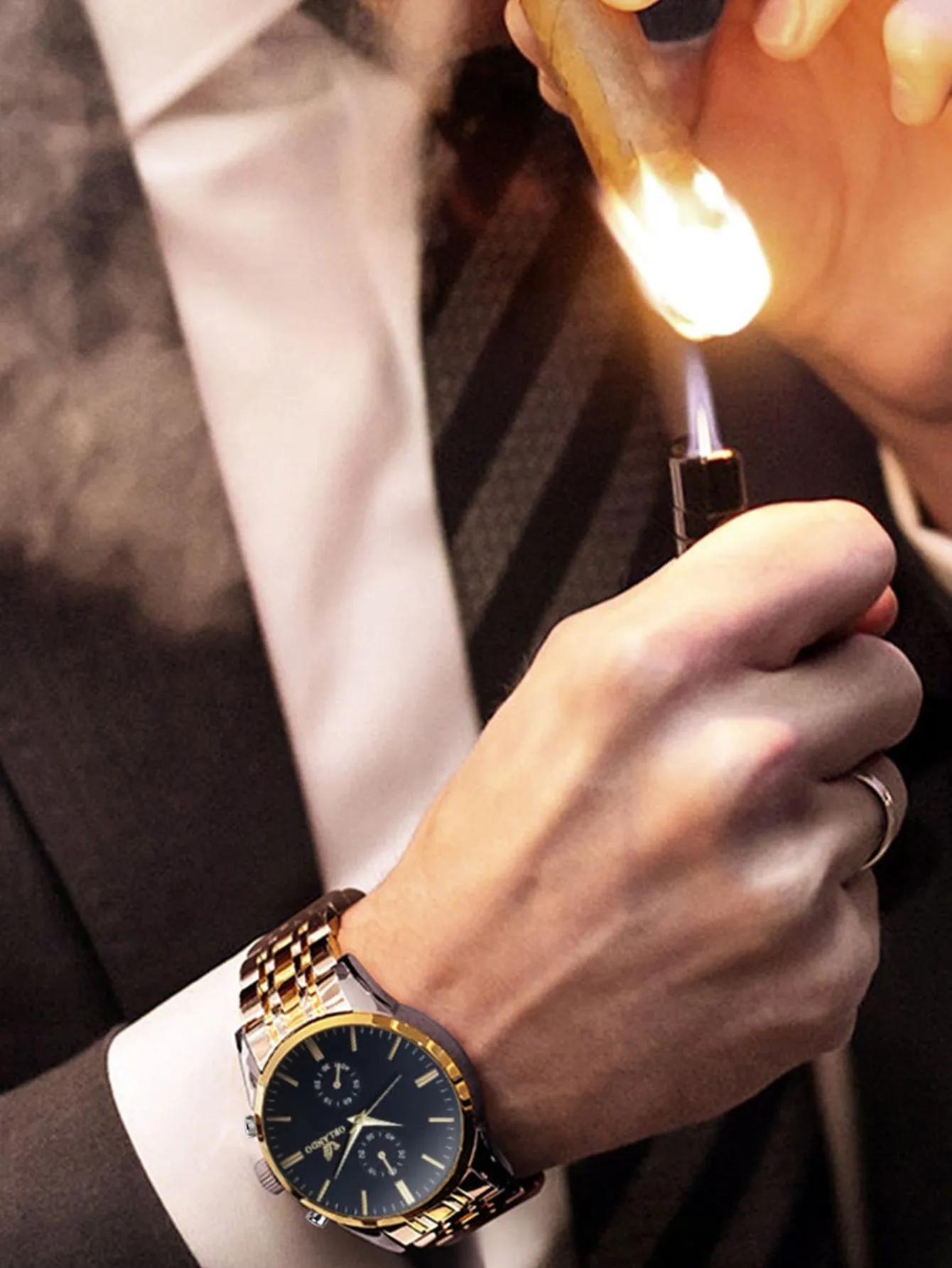 Men Round Pointer Quartz Watch - Gold- FD ⚡