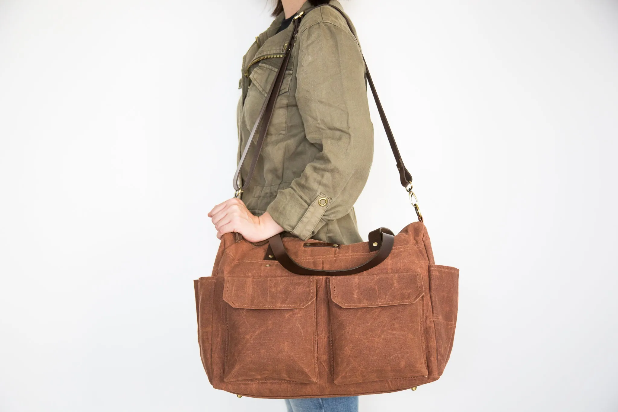 Pipa 11 Pocket Travel Duffel Diaper Bag Tote in Cinnamon Brown | Waxed Canvas & Leather