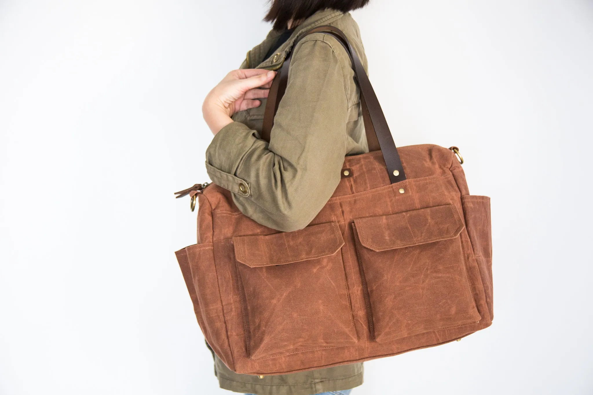 Pipa 11 Pocket Travel Duffel Diaper Bag Tote in Cinnamon Brown | Waxed Canvas & Leather