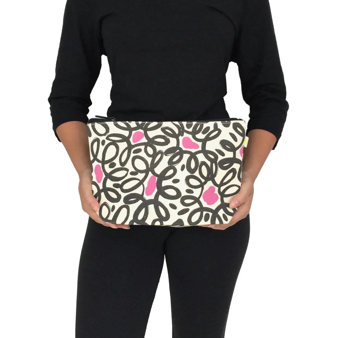 Travel Pouch L in Large Soft Dot Pink