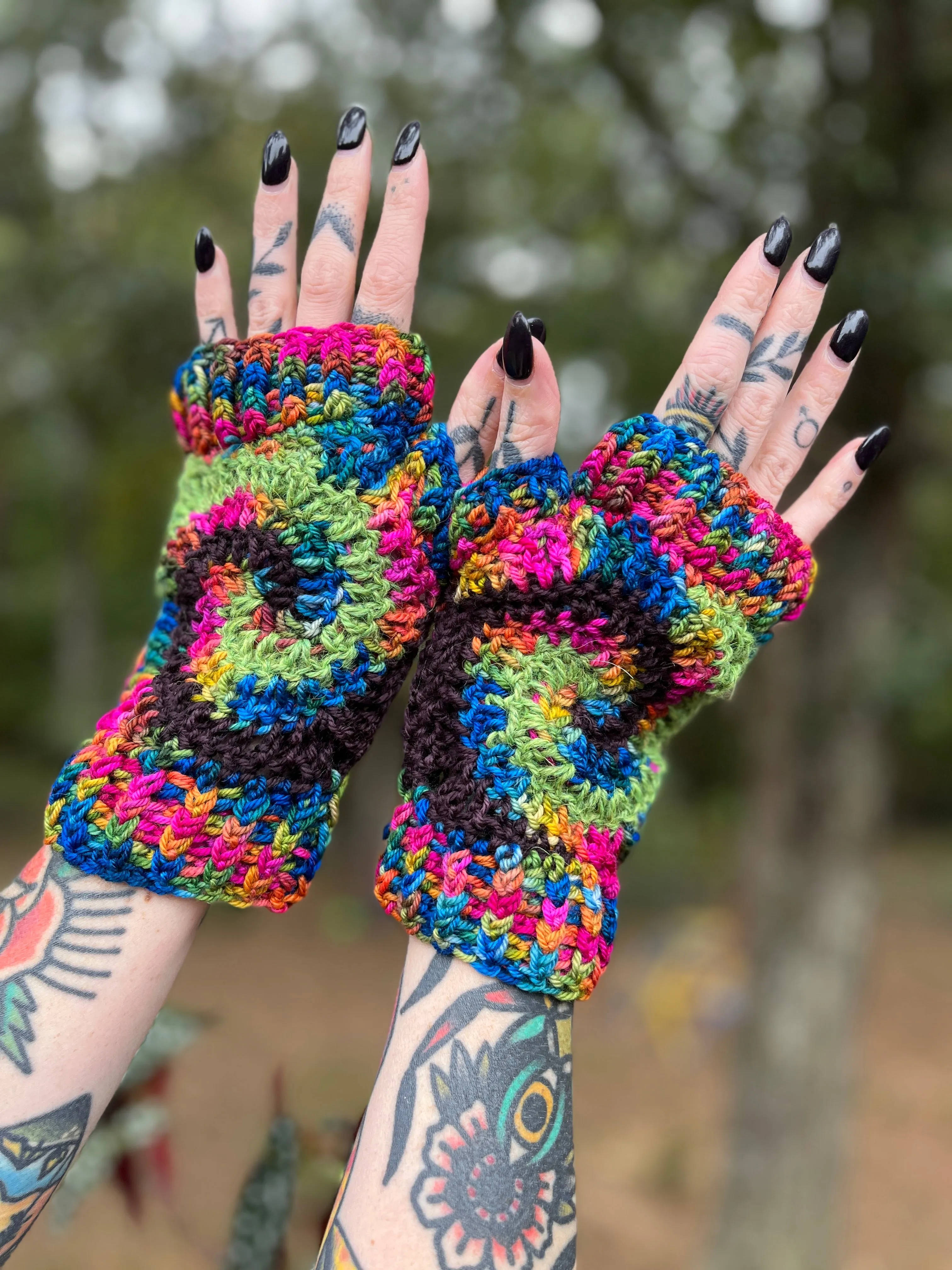 Wreckless Swirl Fingerless Gloves